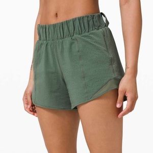 Lululemon Hotty Hot High Rise Green Seersucker 4” Rise  Textured Olive algae